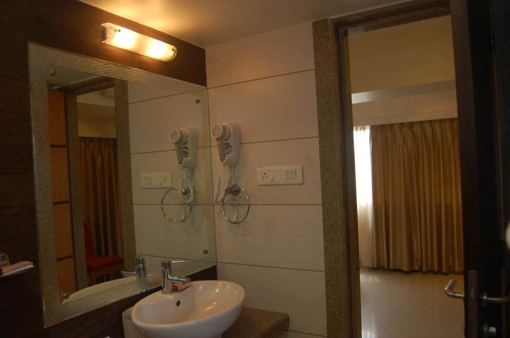 Hotel Grace Residency Bombay Extérieur photo